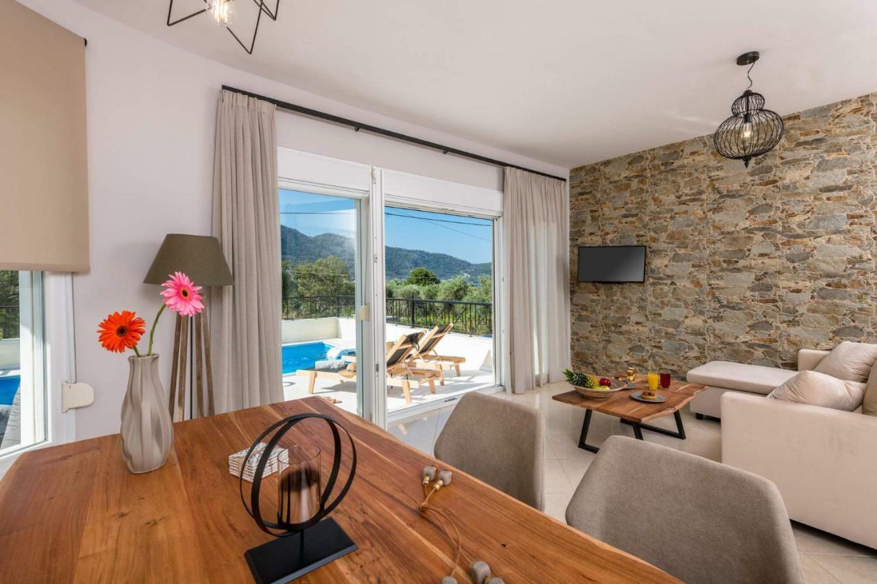 Arsenoi'S Pool Villa สกาลา โปเตมิอัส ภายนอก รูปภาพ